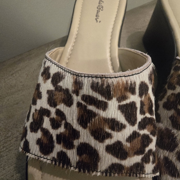 Eddie Bauer Slide Wedge Animal Print Pony Hair shoe - Picture 3 of 7